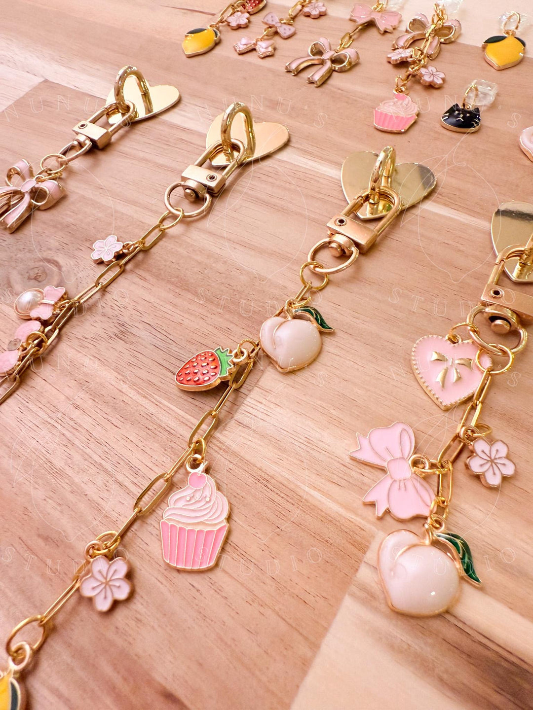 Pink Gold Coquette Ribbon Kindle Charm Chain, Sticky Heart Chain for E-reader iPhone iPad Tablet, Book Lover Gift Bookish Kindle Accessories