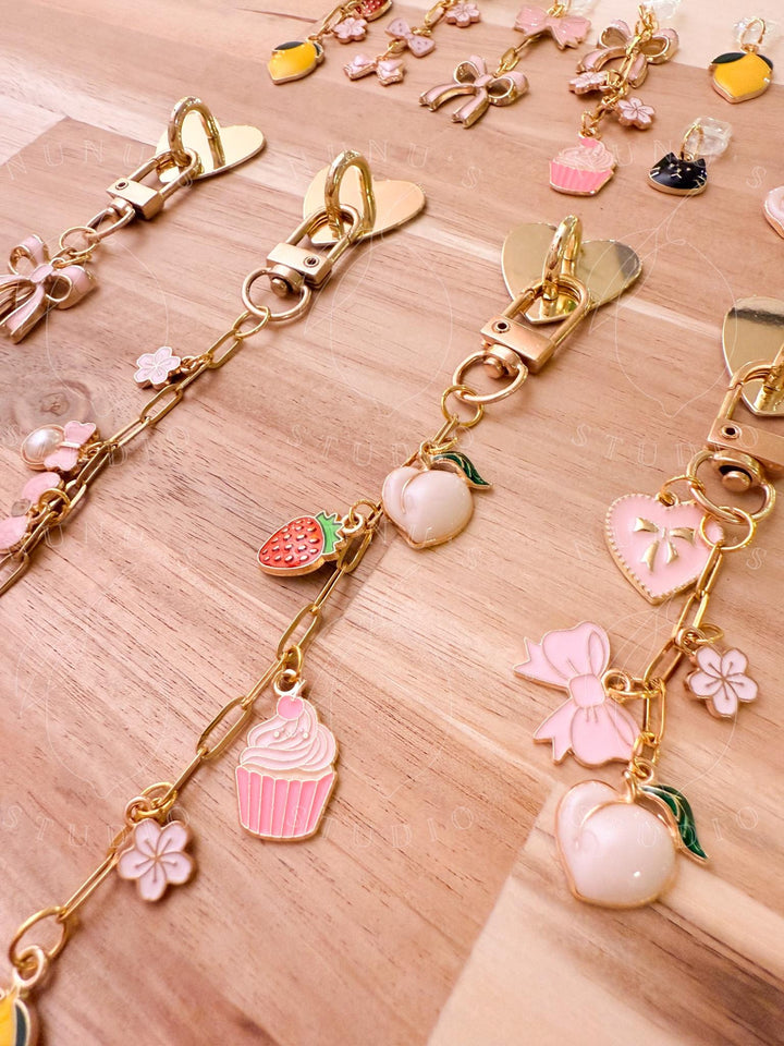 Pink Gold Coquette Ribbon Kindle Charm Chain, Sticky Heart Chain for E-reader iPhone iPad Tablet, Book Lover Gift Bookish Kindle Accessories